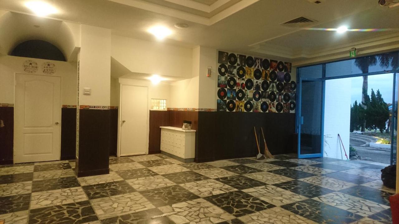 Super White Hotel Taitung Екстериор снимка