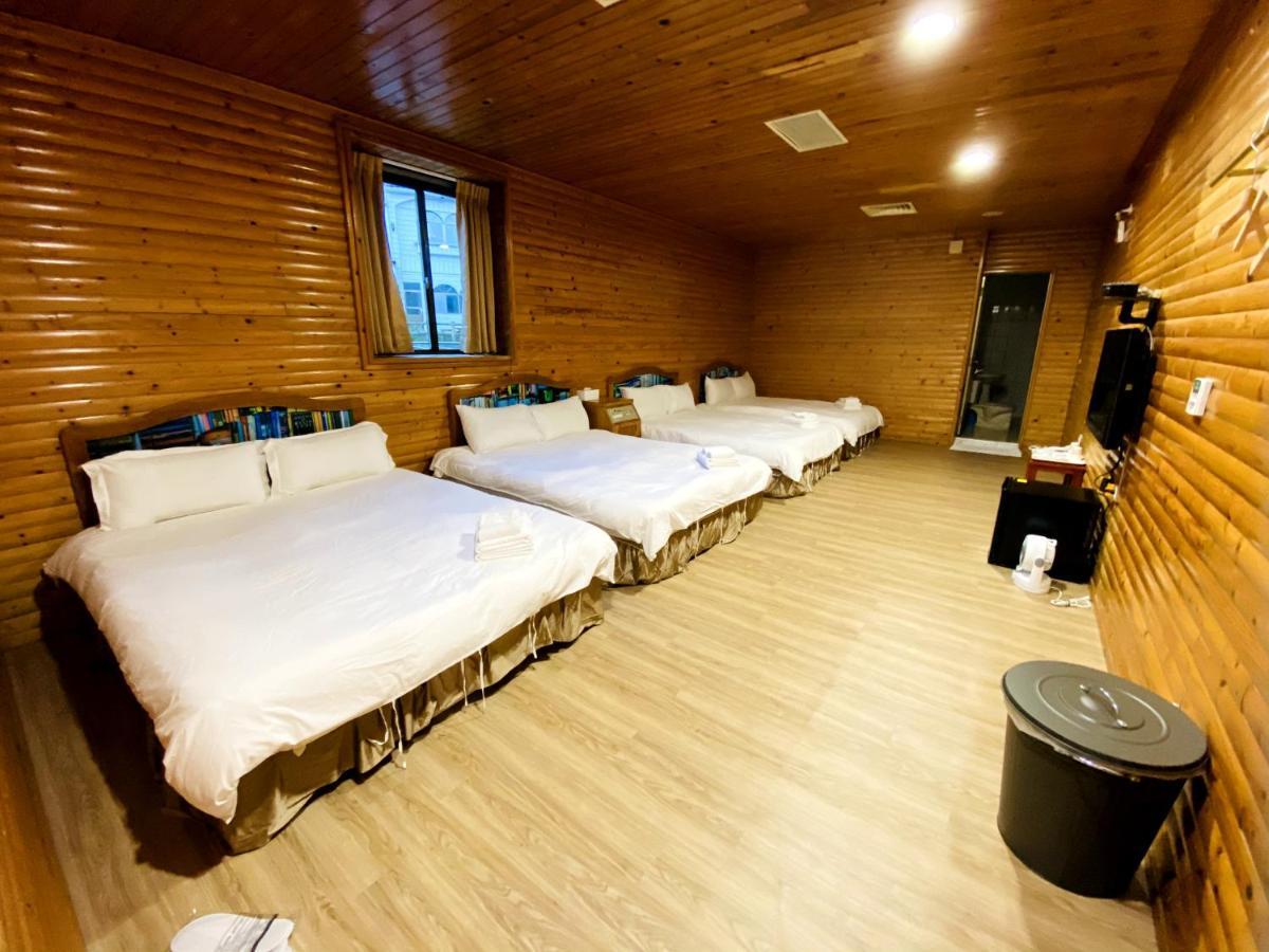 Super White Hotel Taitung Екстериор снимка