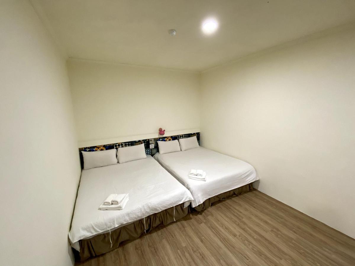 Super White Hotel Taitung Екстериор снимка